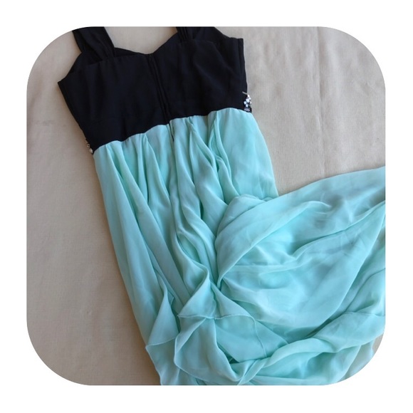 B. Darlin size 9/10 formal dress. Aqua/mint and black. Beads and sequins - Picture 8 of 8